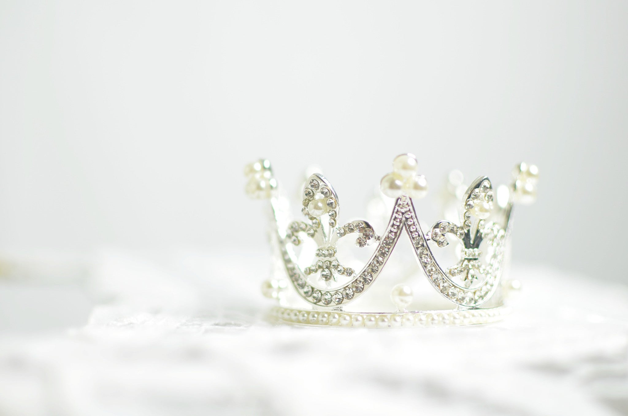 CROWNS